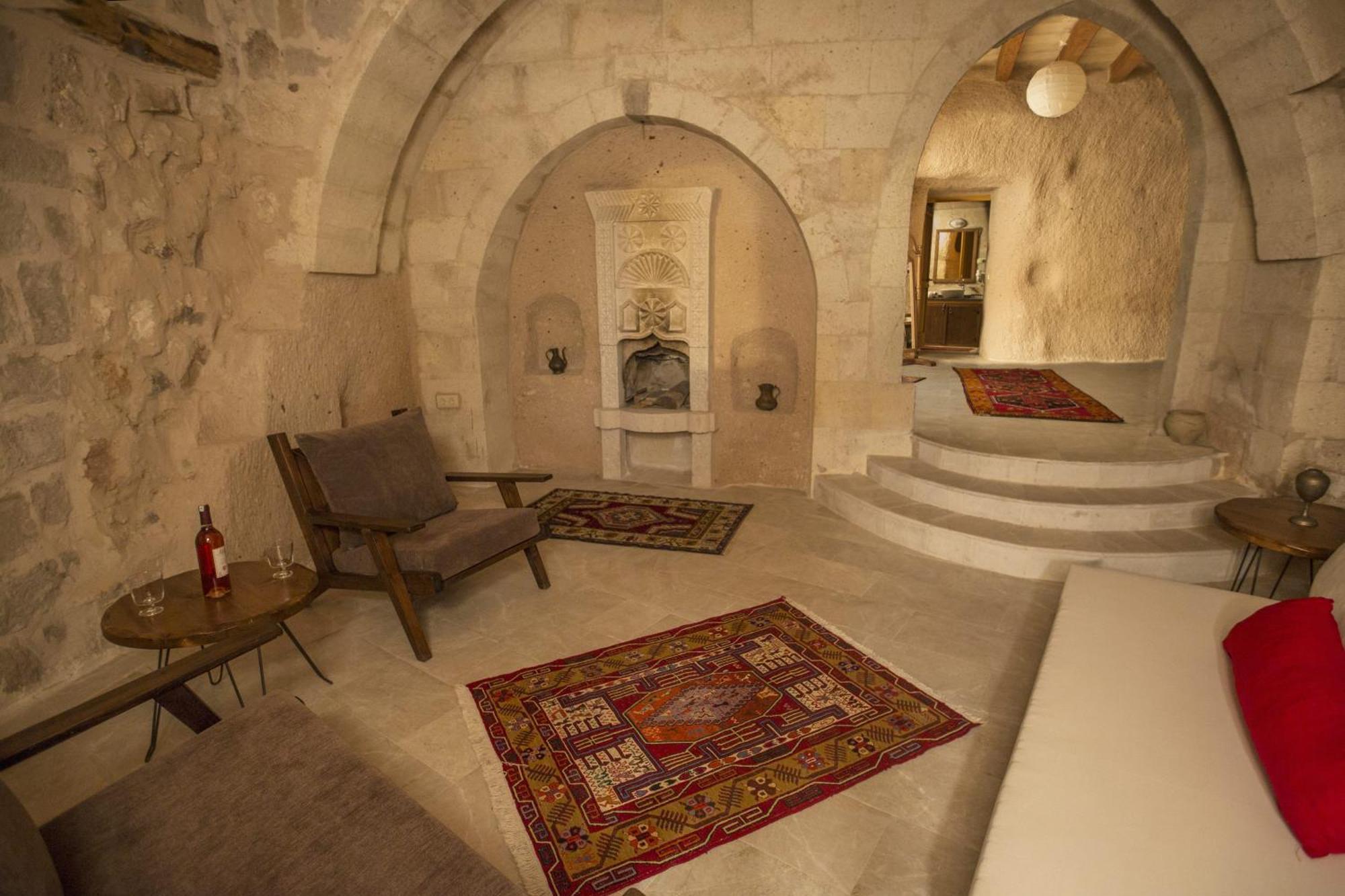 Helike Cave Suites Учисар Номер фото